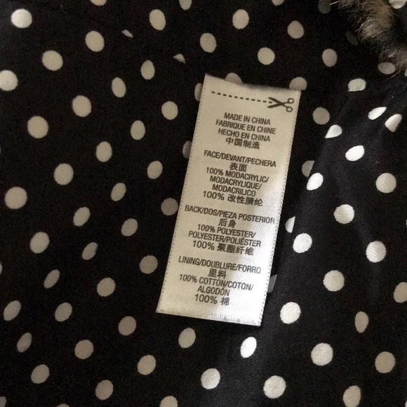 🐆Juicy Courture Faux Fur Cape - Removable Hat🐆 - Picture 8 of 8